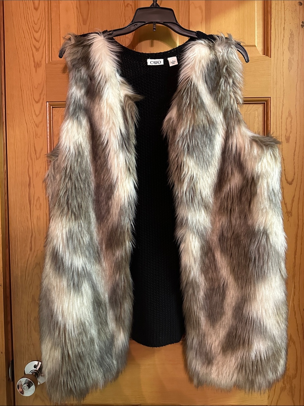 Cato Multicolor Faux Fur Vest in Taupe and Gray